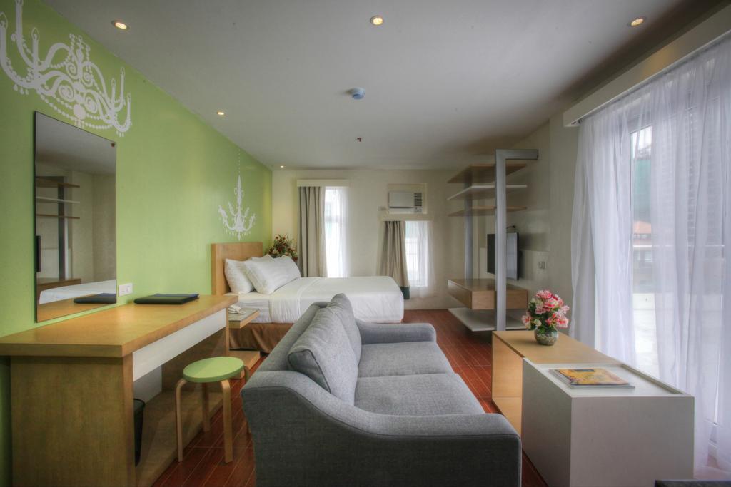 Fersal Hotel Makati Avenue Макати Экстерьер фото
