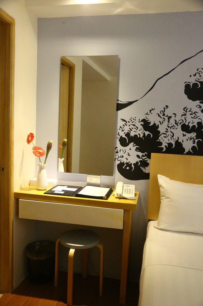 Fersal Hotel Makati Avenue Макати Экстерьер фото